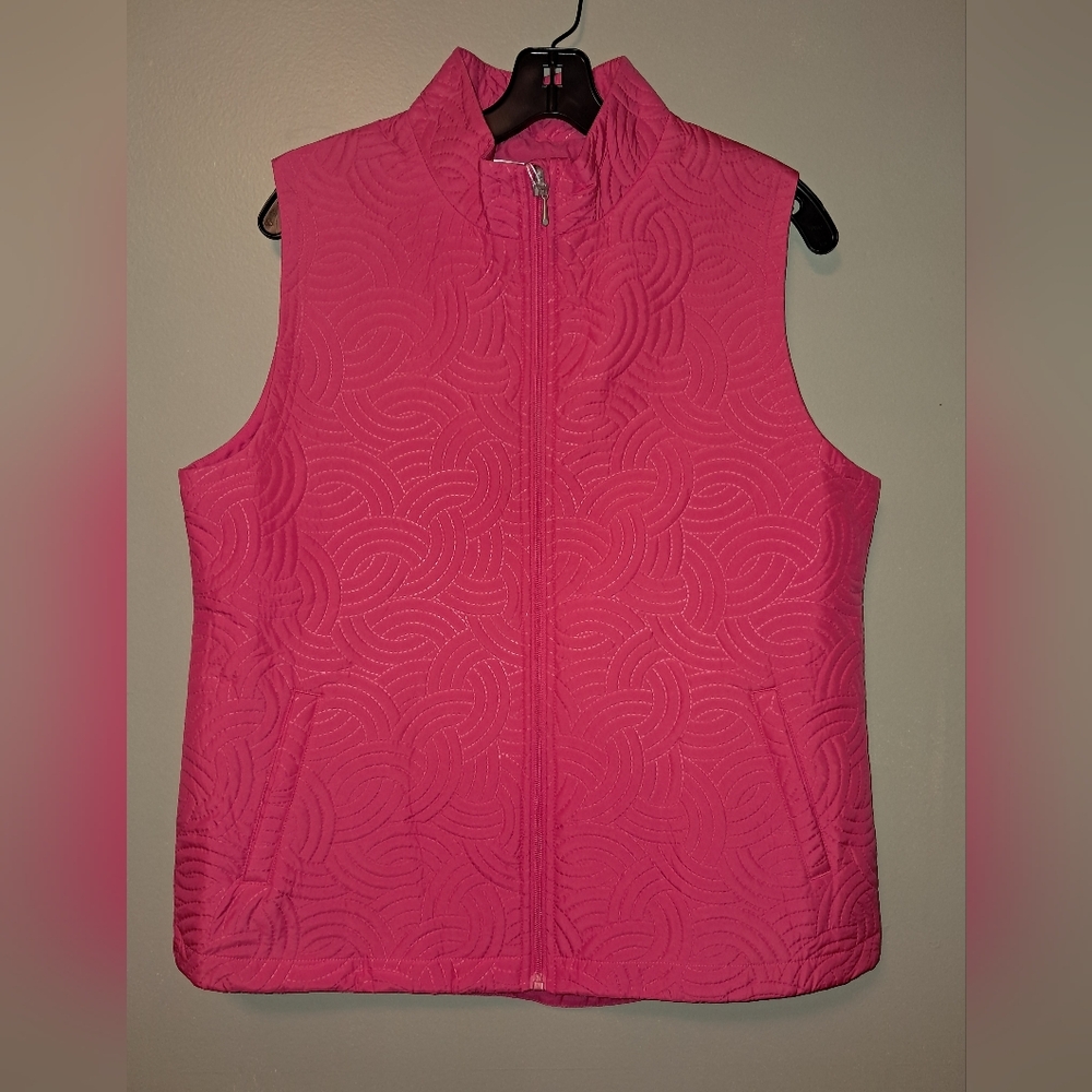 NWT Pink women’s Pebble Beach quilted vest size LARGE dry-luxe performance
